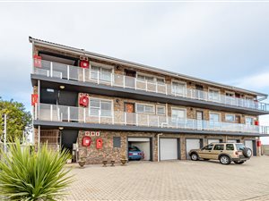 2 Bed Apartment in Dana Bay