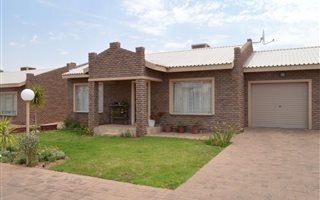 2 Bedroom Townhouse in Blydeville