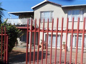 5 Bed House in Whiteridge