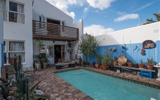4 Bedroom House in Marina Da Gama