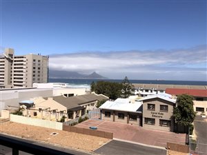 1 Bed Apartment in Bloubergrant