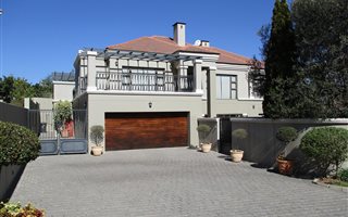 4 Bedroom Cluster in Bryanston