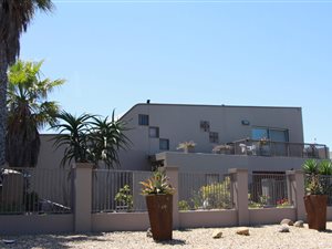 4 Bed House in Waves Edge
