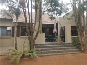3 Bed Townhouse in Pinehaven