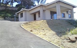 3 Bedroom Simplex in Everest Heights