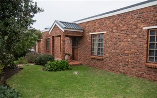 2 Bedroom House in Bettys Bay