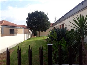 2 Bed Townhouse in Jackaroo Park