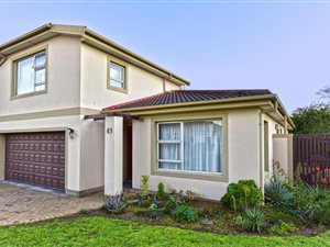 3 Bed House in Somerset West Central