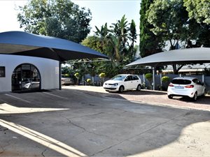360 m² Office Space in Dowerglen