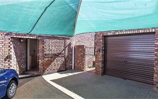 3 Bedroom Townhouse in Langenhoven Park