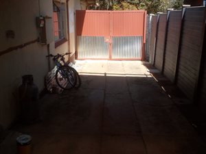 1 Bed Garden Cottage in Valhalla