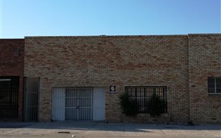 90 m² Industrial space in Deal Party