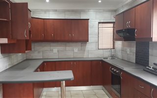 2 Bedroom House in Berea West
