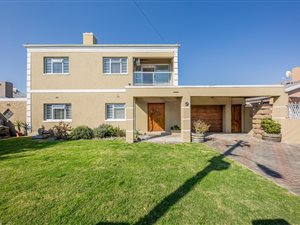 4 Bed House in Ottery