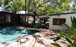 9 Bedroom House in Hatfield