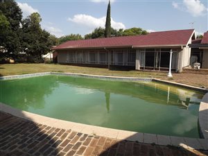 6 Bed House in Irene Park