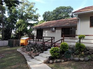 2 Bedroom Garden Cottage in Dawncliffe