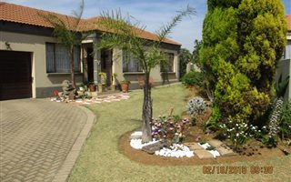 2 Bedroom Townhouse in Jackaroo Park