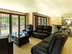 5 Bed House in Atholl Heights