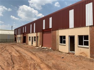300 m² Industrial space in Monavoni