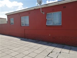 3 Bed House in Leeu Gamka