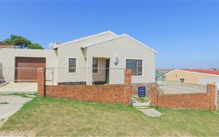 2 Bedroom House in Bethelsdorp
