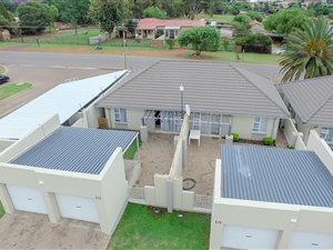 2 Bed Townhouse in Highveld Park