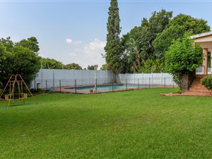 4 Bed House in Sunningdale