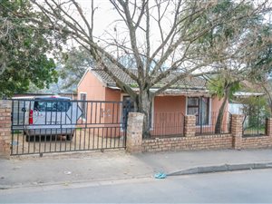 2 Bed House in Kayamandi