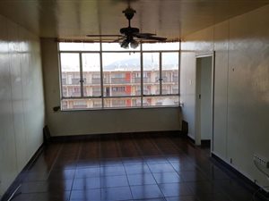 2 Bed Apartment in Eloffsdal