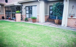 4 Bedroom House in The Meadows