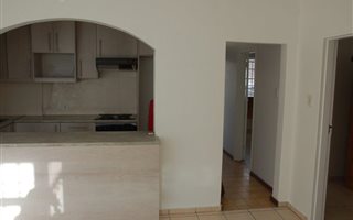 2 Bedroom Apartment in Zonnebloem