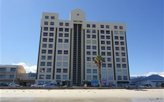 2 Bedroom Apartment in Beachroad