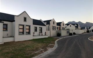 166 m² Land available in Bergsig