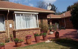 3 Bedroom Duet in Wapadrand