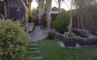 4 Bedroom House in Oudtshoorn Central