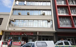 359 m² Office Space in Wynberg