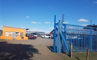 180 m² Commercial space in Hamilton