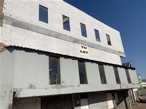 1018 m² Commercial space in Park Hill