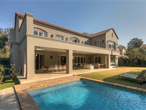 4 Bed Cluster in Houghton Estate