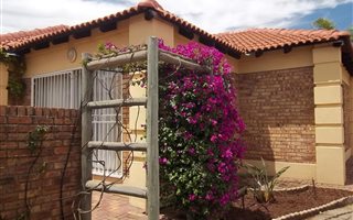 3 Bedroom Townhouse in Signal Hill