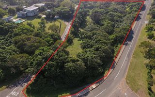 8452 m² Land available in Salt Rock