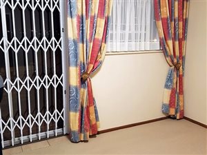 1 Bed Flat in Helderkruin