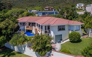 4 Bedroom House in Mountainside