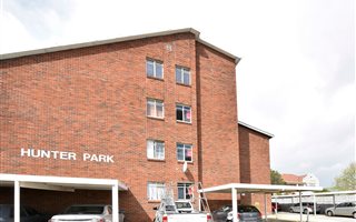 1 Bedroom Apartment in St Georges Park