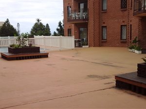 2 Bed Apartment in Uvongo