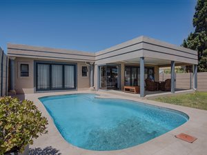 4 Bed House in Rondebosch East