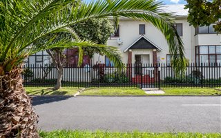 2 Bedroom Apartment in Bergvliet