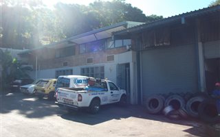 320 m² Industrial space in Springfield Park