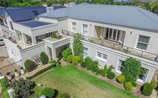 6 Bedroom House in Karindal